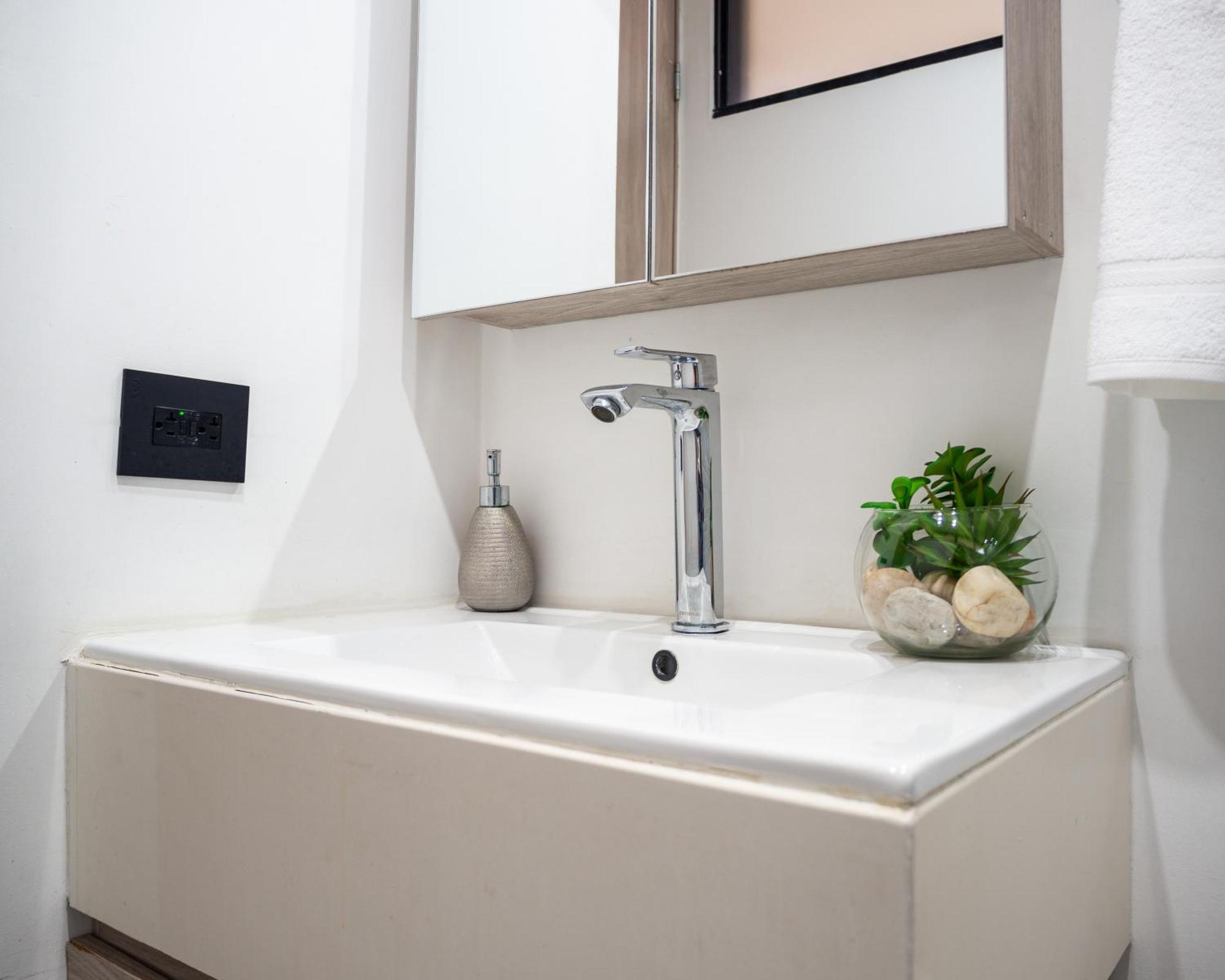 Apartamento Luxury Laureles Loft Near Dining & Bars Medellín